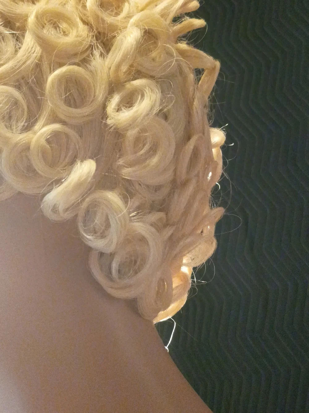 Blonde Curly Clip-In Hairpiece - Natural Blonde Styling